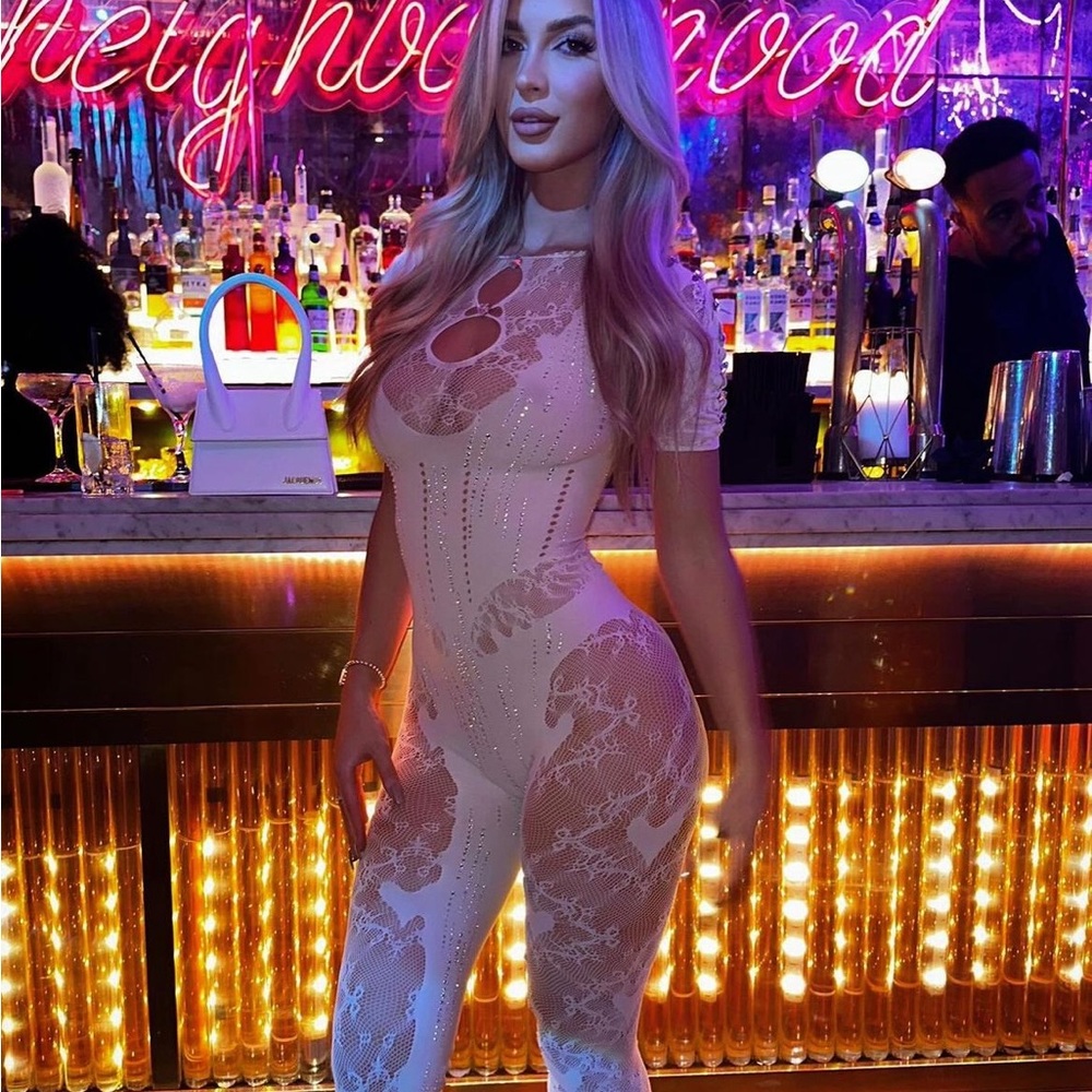 Poster girl Delphine Jumpsuit Oyster
SHAPEWEAR